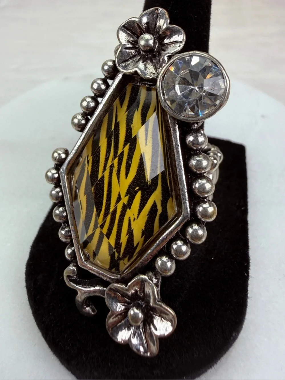Super fun, animal, print costume stretch statement ring
